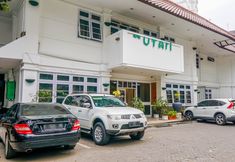 外観 5 OYO Collection O 1452 Hotel Utari