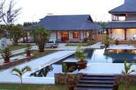 Exterior Aniise Villa Resort