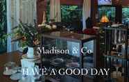 บาร์ คาเฟ่ และเลานจ์ 4 Madison Bed & Cafe'