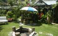 Bangunan 3 Twin Pines Guesthouse