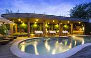 Swimming Pool 2 Villa Nero