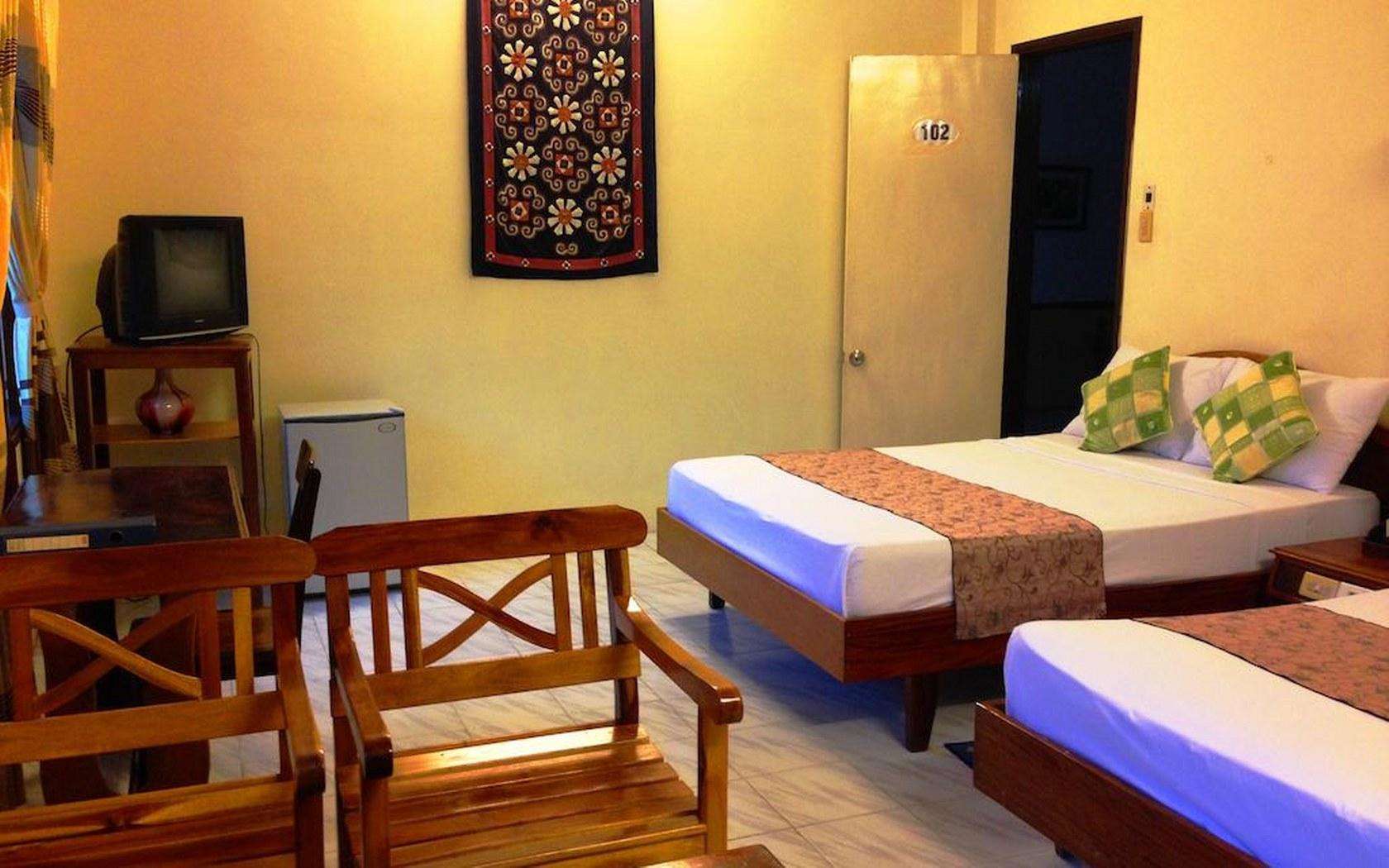 Dong Hoi Hotel Hue - Nhà nghỉ Huế
