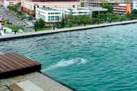 Swimming Pool Meritz Hotel Miri