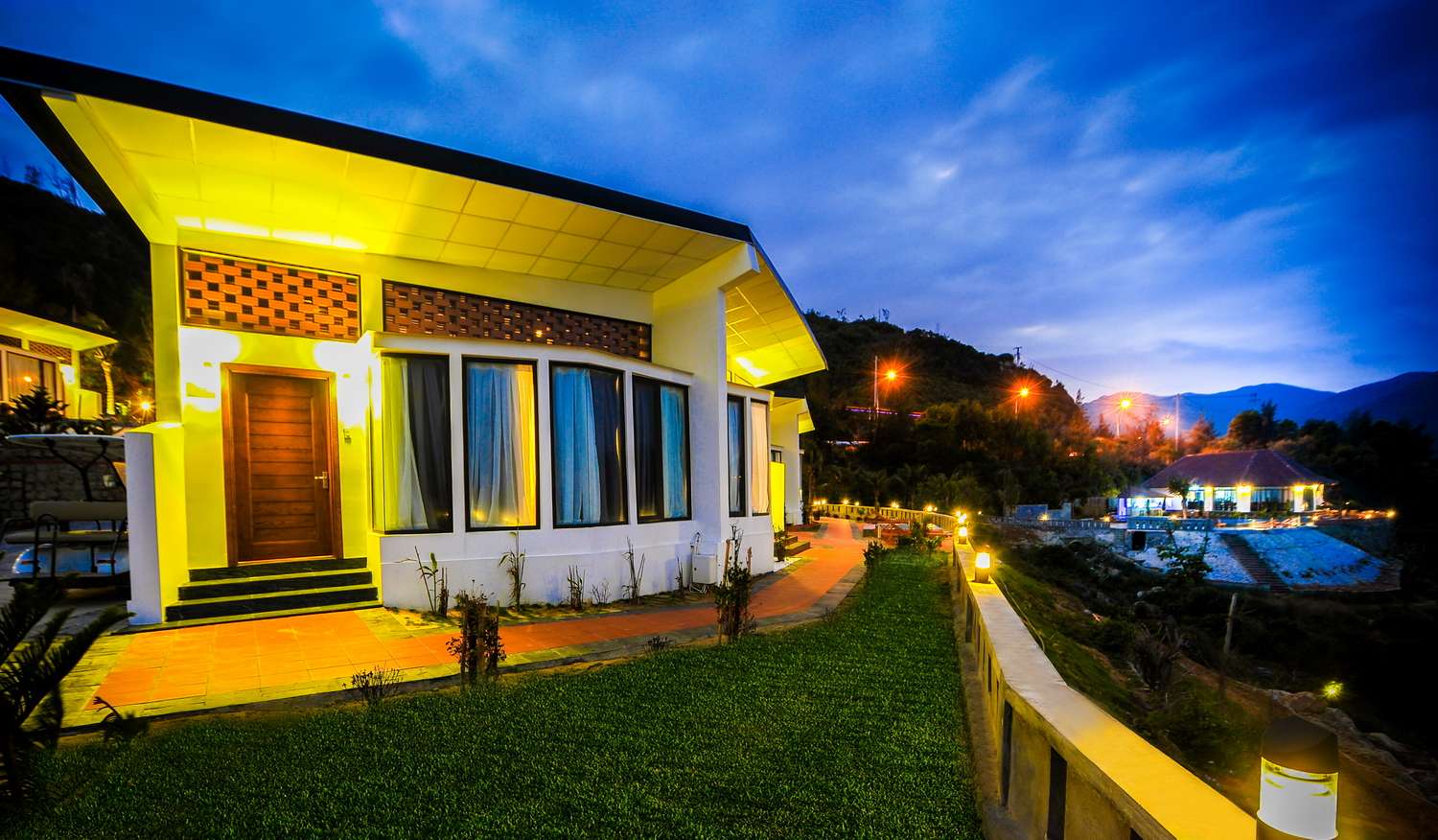 Aurora Villas and Resort - resort Quy Nhơn”