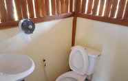 Toilet Kamar 5 Chiangdao Country Retreat