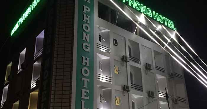 Bên ngoài Nam Phong Hotel