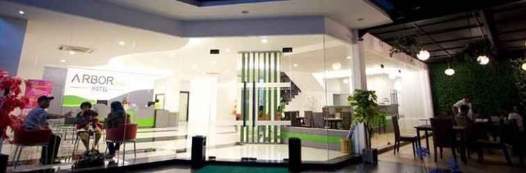 Lobby Arbor Biz Hotel Makassar