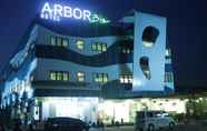 ภายนอกอาคาร 2 Arbor Biz Hotel Makassar