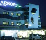 Exterior 2 Arbor Biz Hotel Makassar