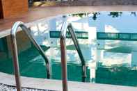 Kolam Renang Life Up Resort & Spa