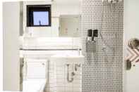 In-room Bathroom Marwin Space