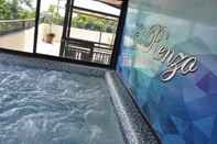 Swimming Pool El Renzo Hotel Tagaytay