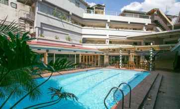 Swimming Pool 4 3-Star Mystery Hotel in Manila