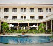 Hồ bơi 2 Villa Hue Hotel