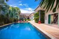 Swimming Pool SHANTI - 3 Bedrooms Villa  by Jetta