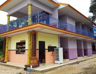 Luar Bangunan 2 Homestay Dhilpratis at Pantai Balekambang 