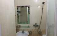 Toilet Kamar 3 Hoang Kim Hotel