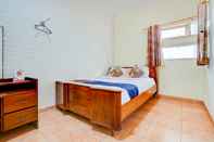 Kamar Tidur Radio Backpacker Guesthouse