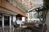 Lobby Verse Luxe Hotel Wahid Hasyim