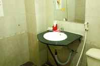 Toilet Kamar Gia Hao Hotel Bao Loc