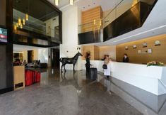Lobby 4 Horizon Hotel