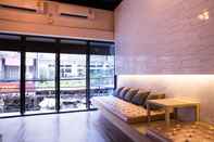 ล็อบบี้ Bed Box Khaosarn Hostel