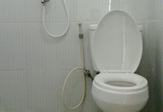 客房内浴室 5 Novaren Guesthouse Kemanggisan