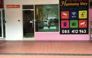 Luar Bangunan 2 OYO 1111 Harmony Stay