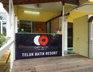 Lobi 2 OYO Home 89484 Teluk Batik Resort