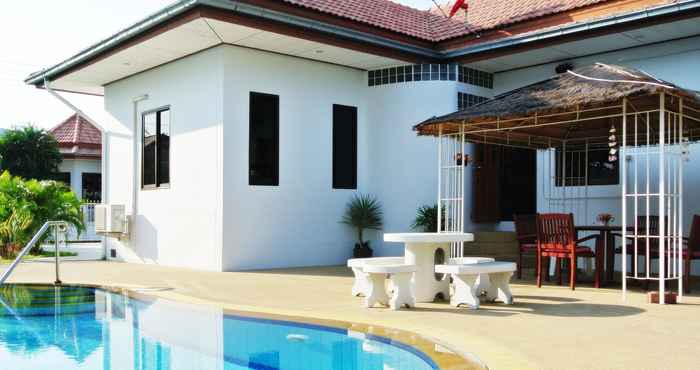 Kolam Renang Kenihill Party House