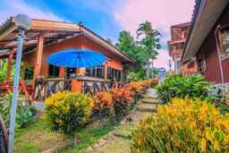  MitKhoonYoum Hotel, USD 29.42