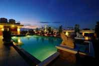 Swimming Pool Rambuttri Village Inn and Plaza (SHA Extra Plus)