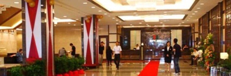 Lobi Imperial Palace Hotel