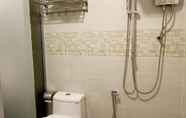 Toilet Kamar 7 Kimal Hotel