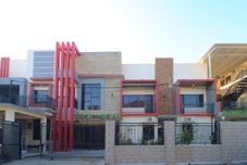 外部的 Graha Deanofa Syariah