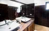 Phòng tắm bên trong 5 Ban Nai Fan