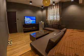 Entertainment Facility 4 Maximum City Homestay