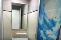 Toilet Kamar Loong Fatt Hotel