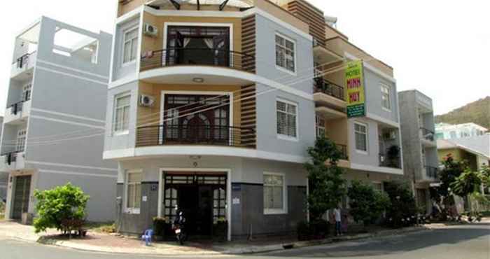 Bên ngoài Minh Huy Hotel