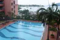 Swimming Pool Jack's CondoApartment @ Marina Court Condominium