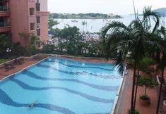 Swimming Pool 2 Jack's CondoApartment @ Marina Court Condominium