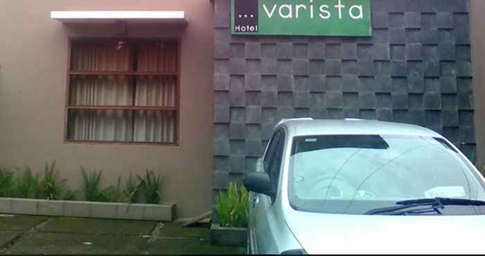 Lobby Hotel Syariah Varista