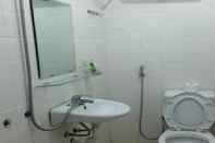 Toilet Kamar Hoan Kiem Hostel