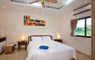 Kamar Tidur 5 Phoenix Lake Side Pool Villa