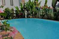 Kolam Renang Sunset Inn