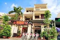 Phoenix Homestay, Rp 298.427