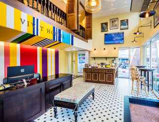 Lobi 2 Vivit Hostel Bangkok