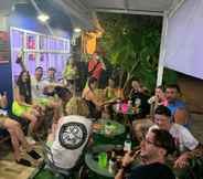 Bar, Kafe, dan Lounge 3 See Sea Backpackers House