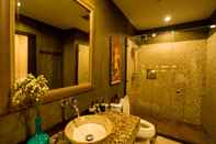 In-room Bathroom Arun Residence