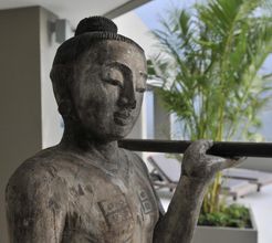 로비 4 Panorama Summit